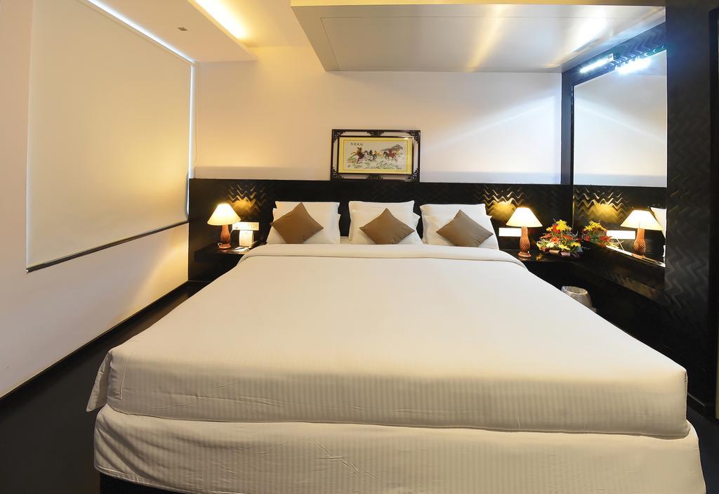 Hotel Gokulam Park Chennai Bagian luar foto
