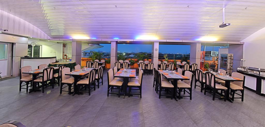 Hotel Gokulam Park Chennai Bagian luar foto