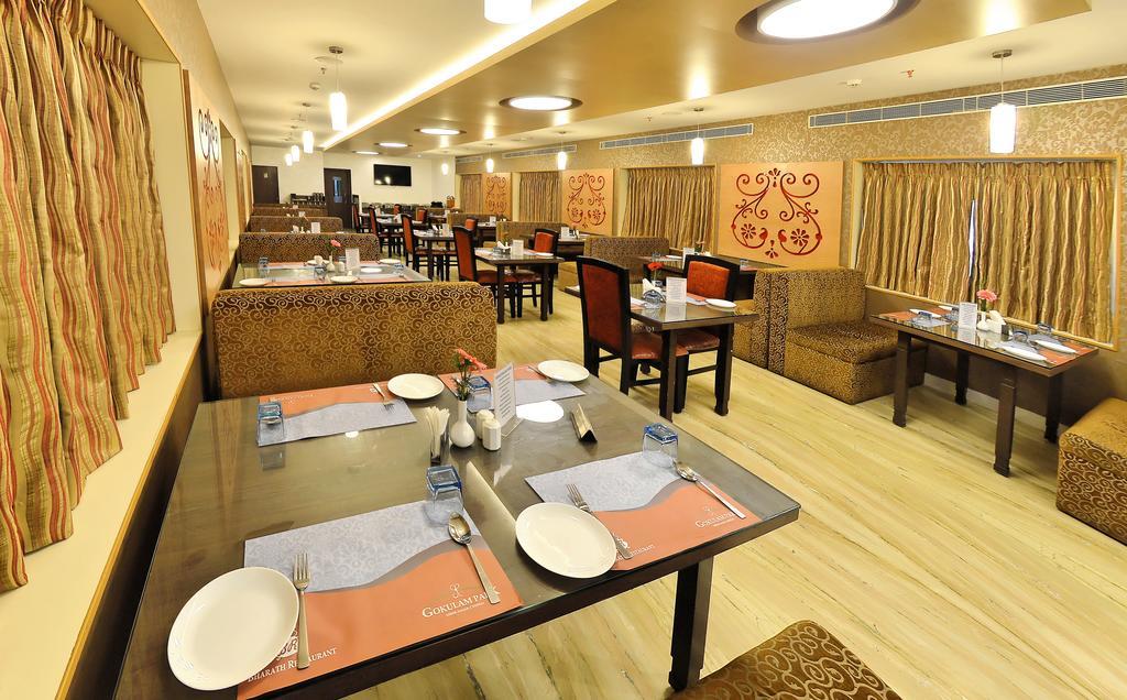Hotel Gokulam Park Chennai Bagian luar foto