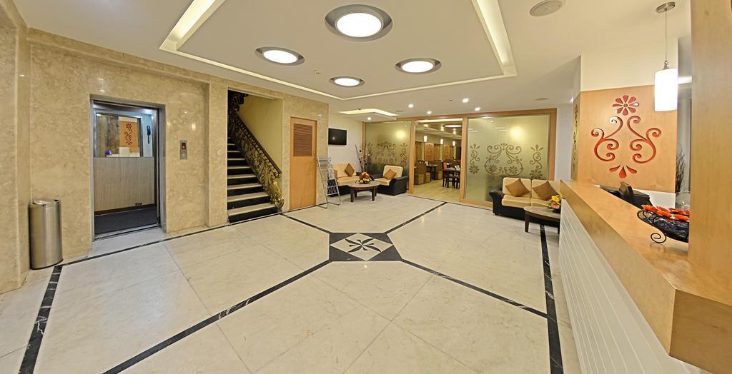 Hotel Gokulam Park Chennai Bagian luar foto