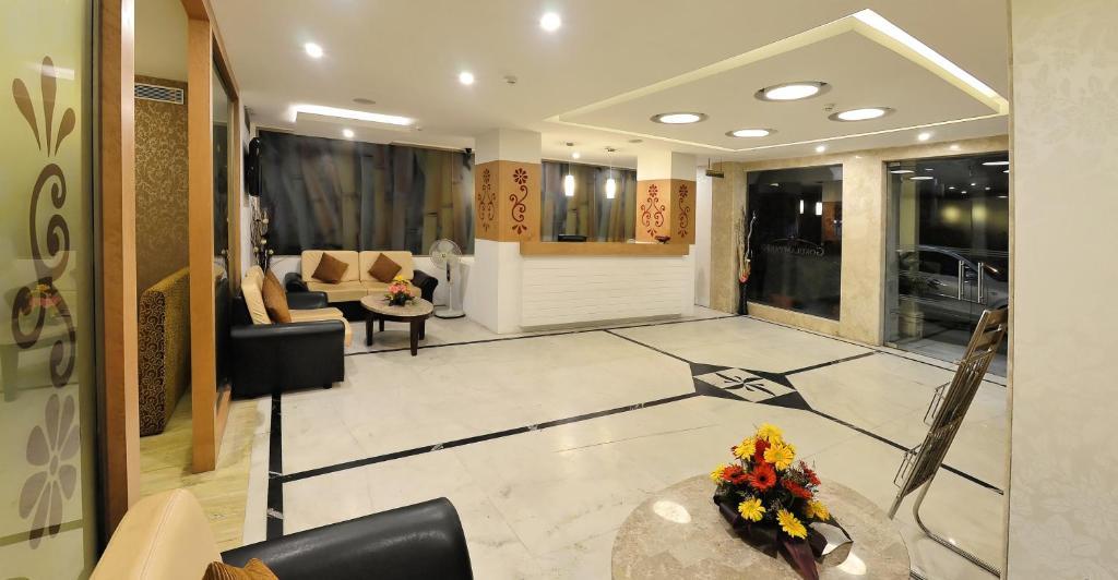 Hotel Gokulam Park Chennai Bagian luar foto