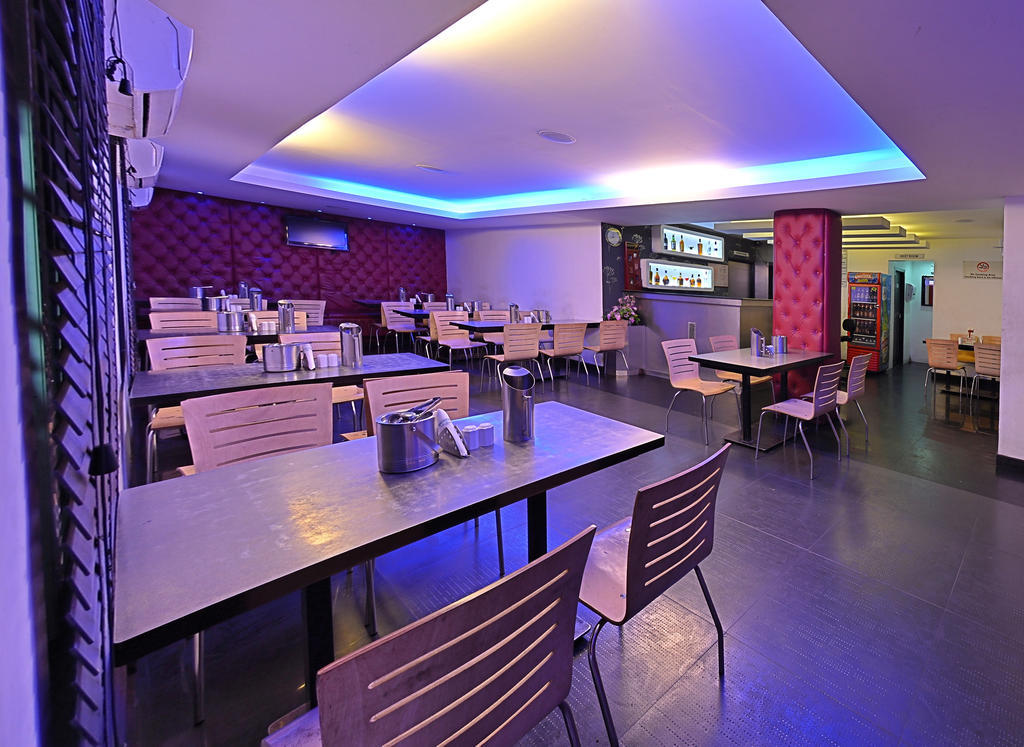 Hotel Gokulam Park Chennai Bagian luar foto