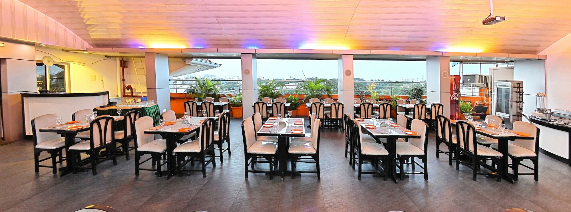 Hotel Gokulam Park Chennai Bagian luar foto